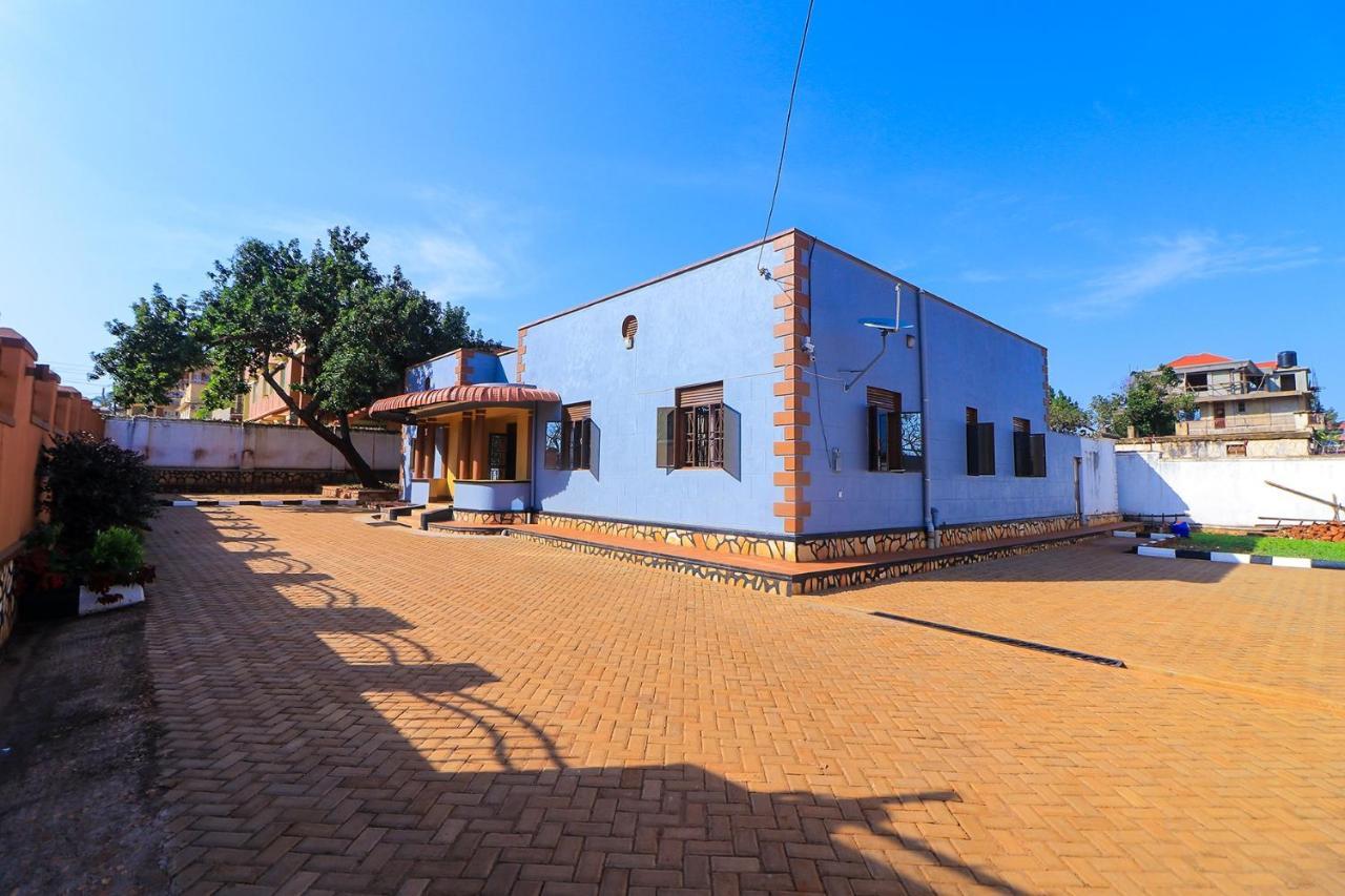 Jinja Grand Hotel Exterior foto