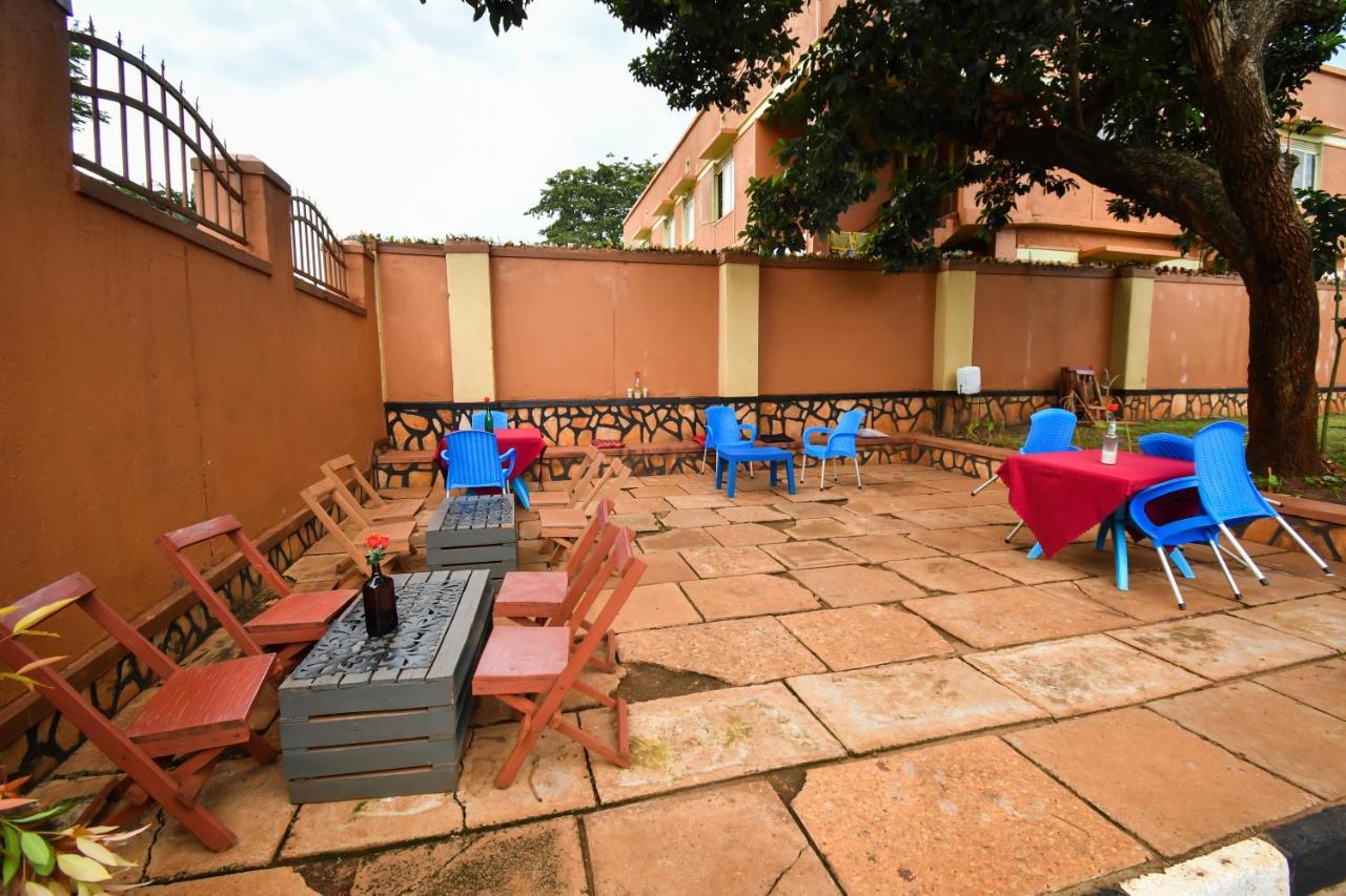 Jinja Grand Hotel Exterior foto